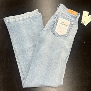 BRAND NEW LUXE VINTAGE DOJO IN CAMILA